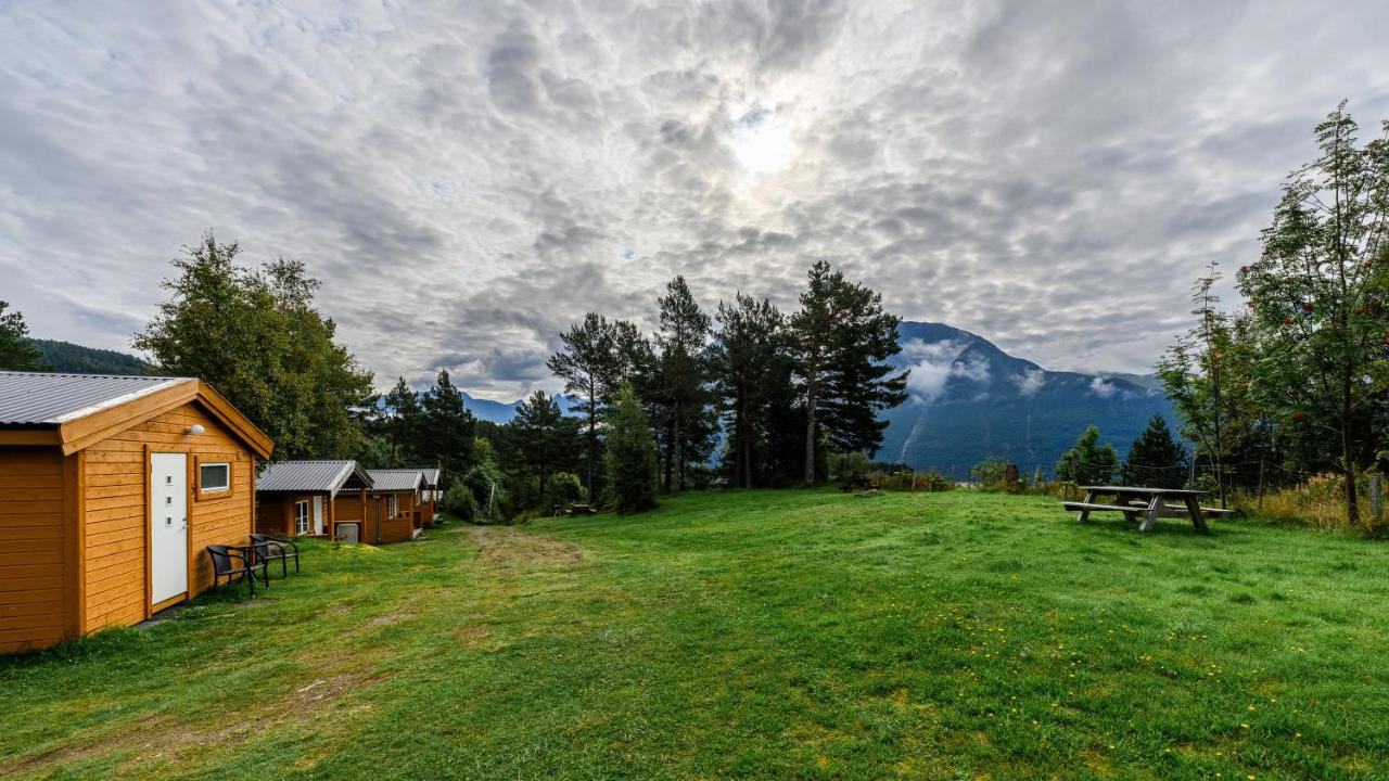 Korsbakken Camping Isfjorden Esterno foto