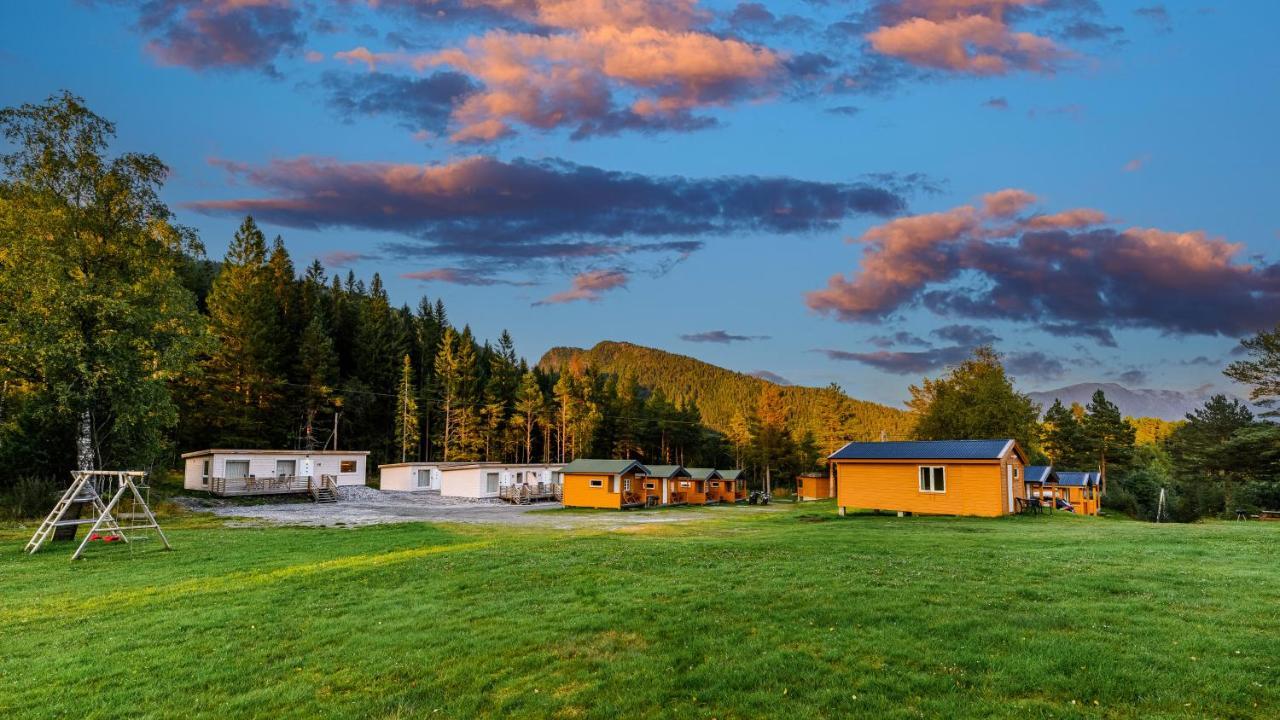 Korsbakken Camping Isfjorden Esterno foto