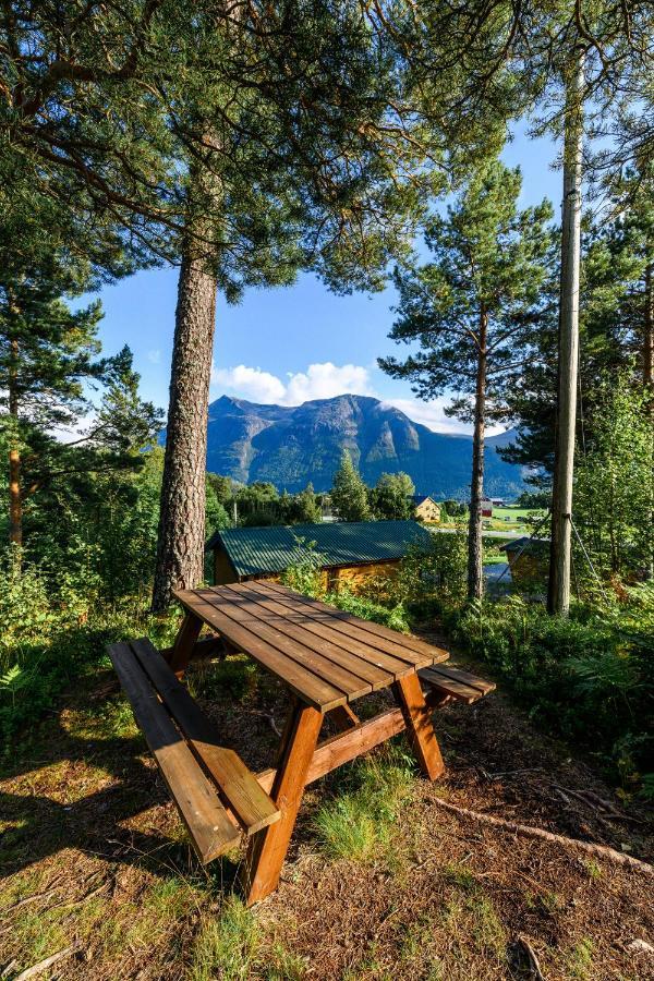 Korsbakken Camping Isfjorden Esterno foto